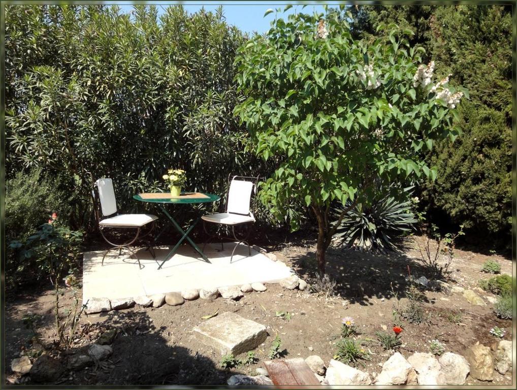 Gite La Gourmandine Saint-Andiol ภายนอก รูปภาพ